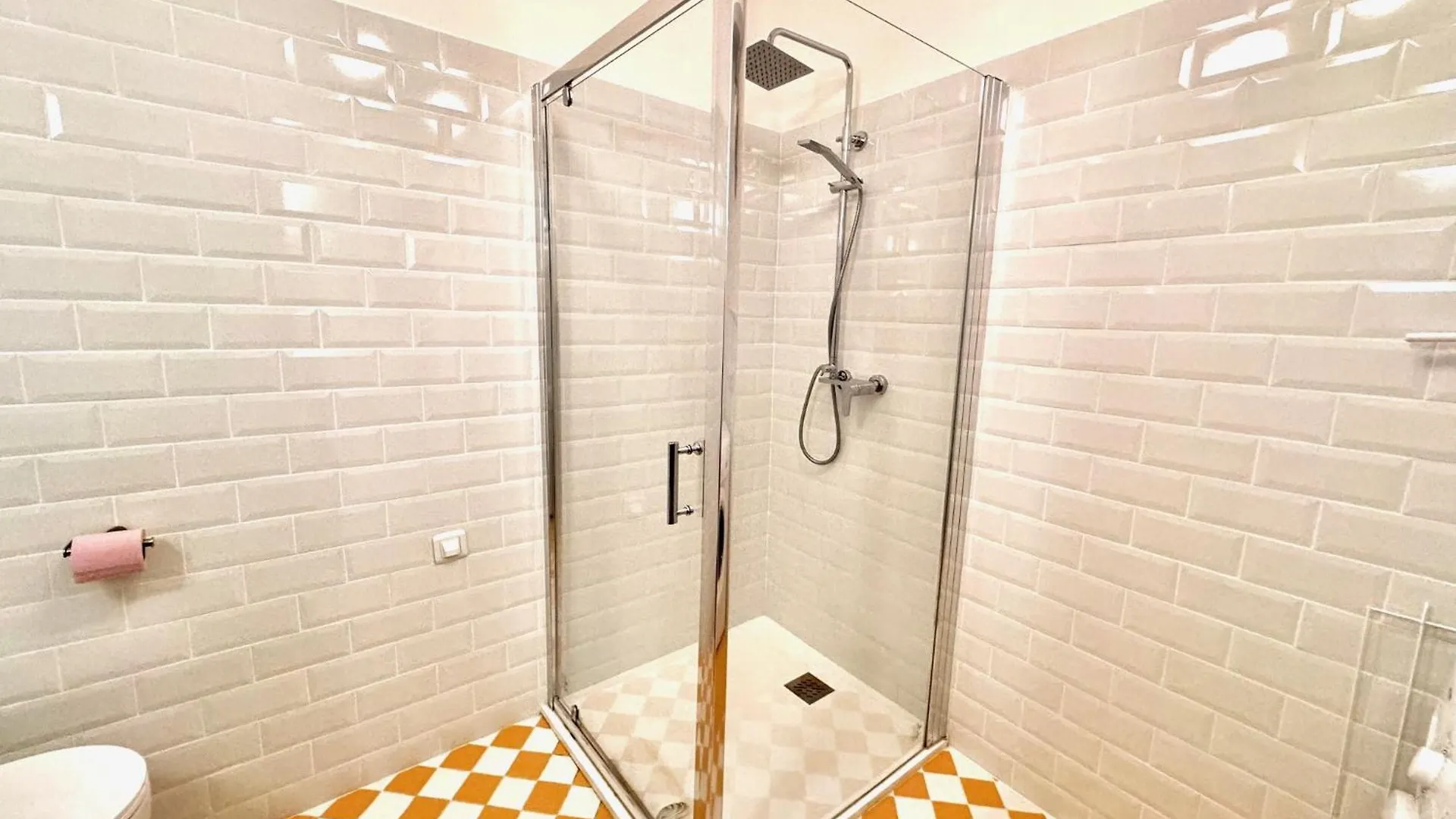 Апартаменты Aparthotel Riviera - Maison Du Chateau - Old Town - Promenade Des Anglais Ницца