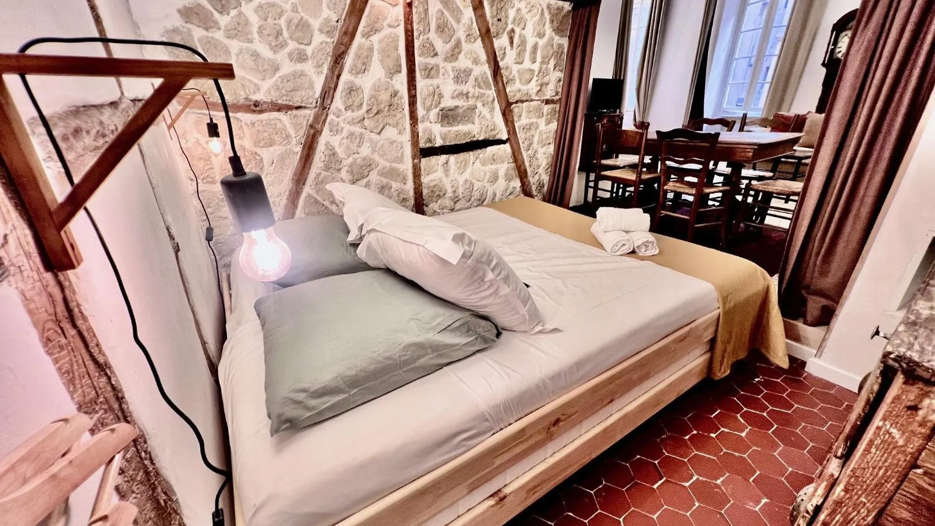 Aparthotel Riviera - Maison Du Chateau - Old Town - Promenade Des Anglais Ницца